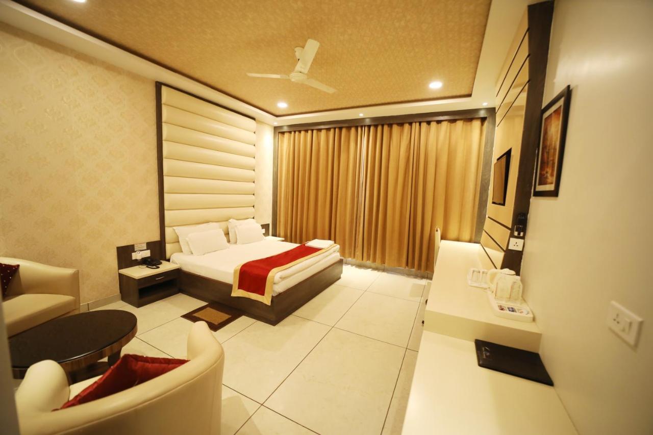 Hotel Panchsheel Ayodhya Экстерьер фото